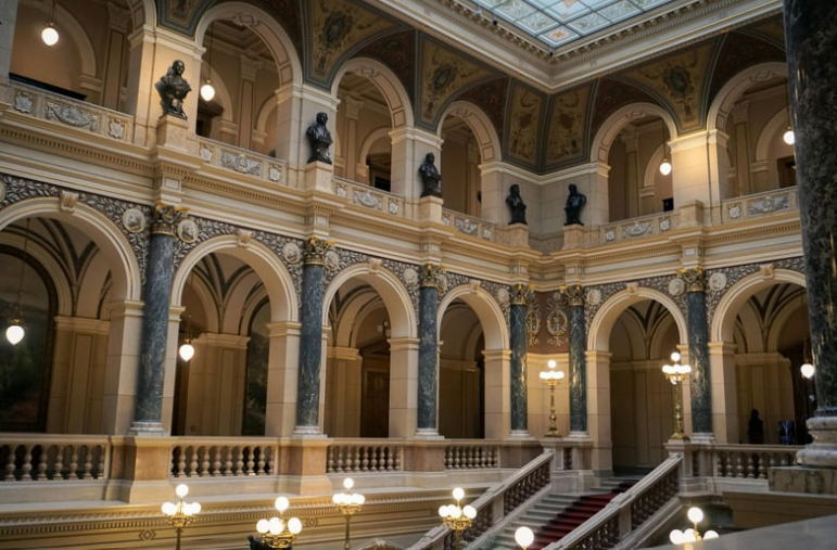 La progettazione e la realizzazione degli impianti elettrici negli edifici tutelati